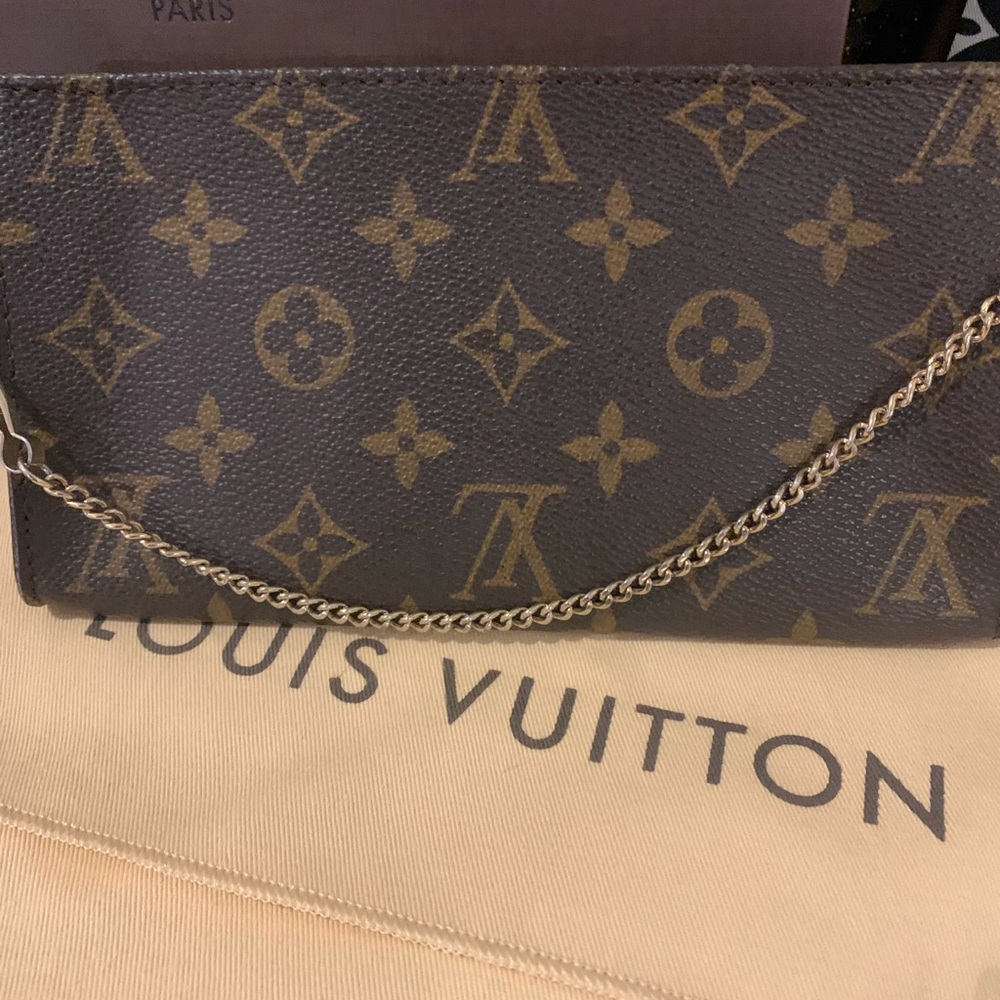 Louis Vuitton bucket pouch with strap